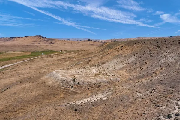 $1,200,000 | 2051 West Thompson Road, Homedale, ID 83628