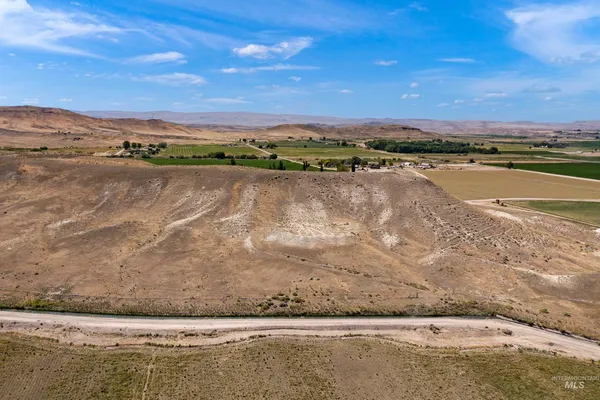 $1,200,000 | 2051 West Thompson Road, Homedale, ID 83628