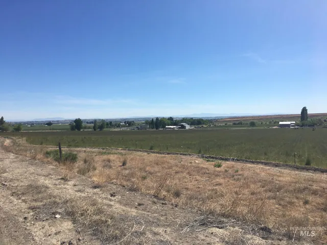 $1,200,000 | 2051 West Thompson Road, Homedale, ID 83628