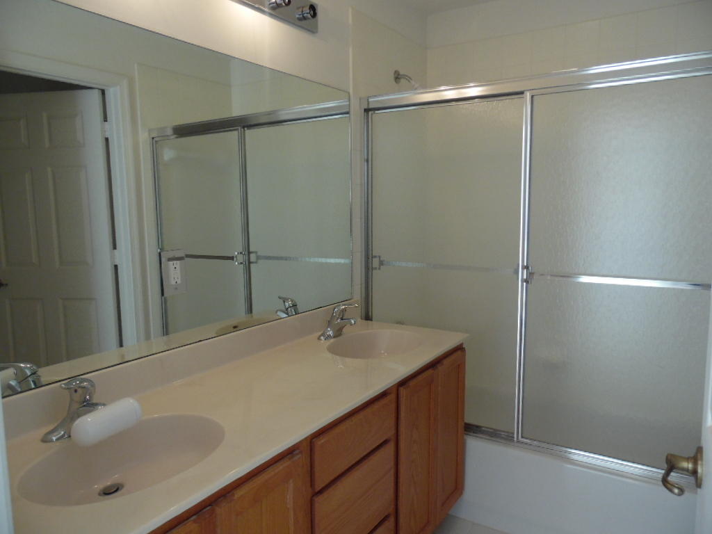 1045 Center Stone Lane Riviera Beach, FL 33404 - Photo 11 of 11 Guest bath