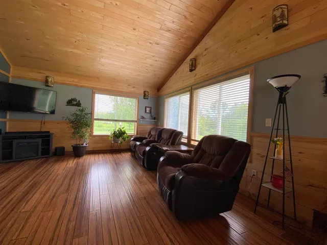 $319,000 | 3653 Front Street, Barnum, MN 55707