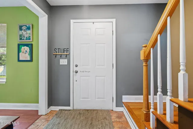 $409,900 | 417 Helderview Drive, Guilderland, NY 12009