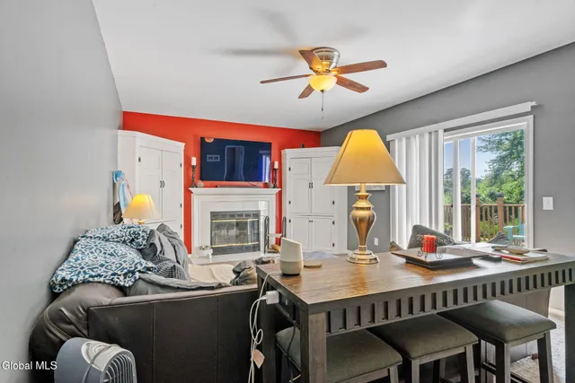 $409,900 | 417 Helderview Drive, Guilderland, NY 12009