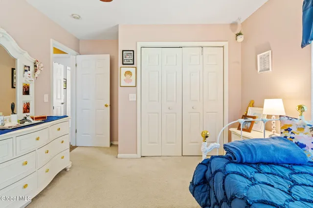 $409,900 | 417 Helderview Drive, Guilderland, NY 12009