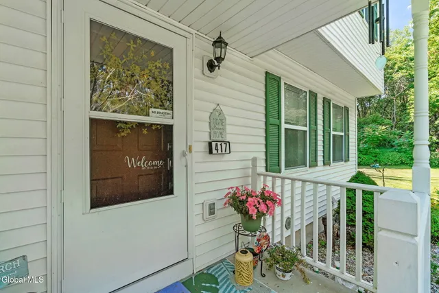 $409,900 | 417 Helderview Drive, Guilderland, NY 12009