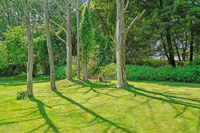 $409,900 | 417 Helderview Drive, Guilderland, NY 12009