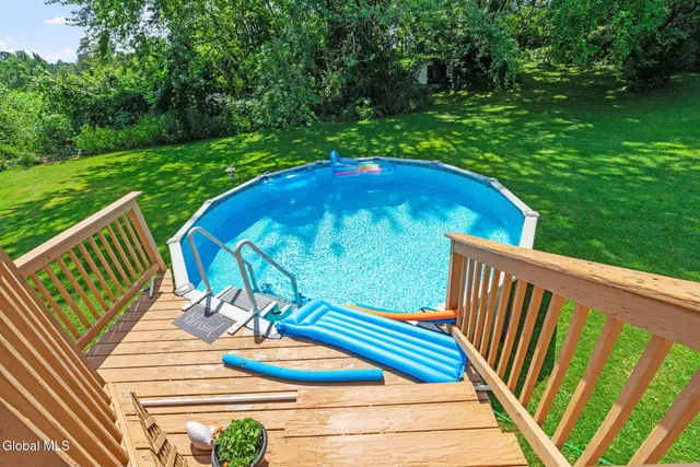 $409,900 | 417 Helderview Drive, Guilderland, NY 12009