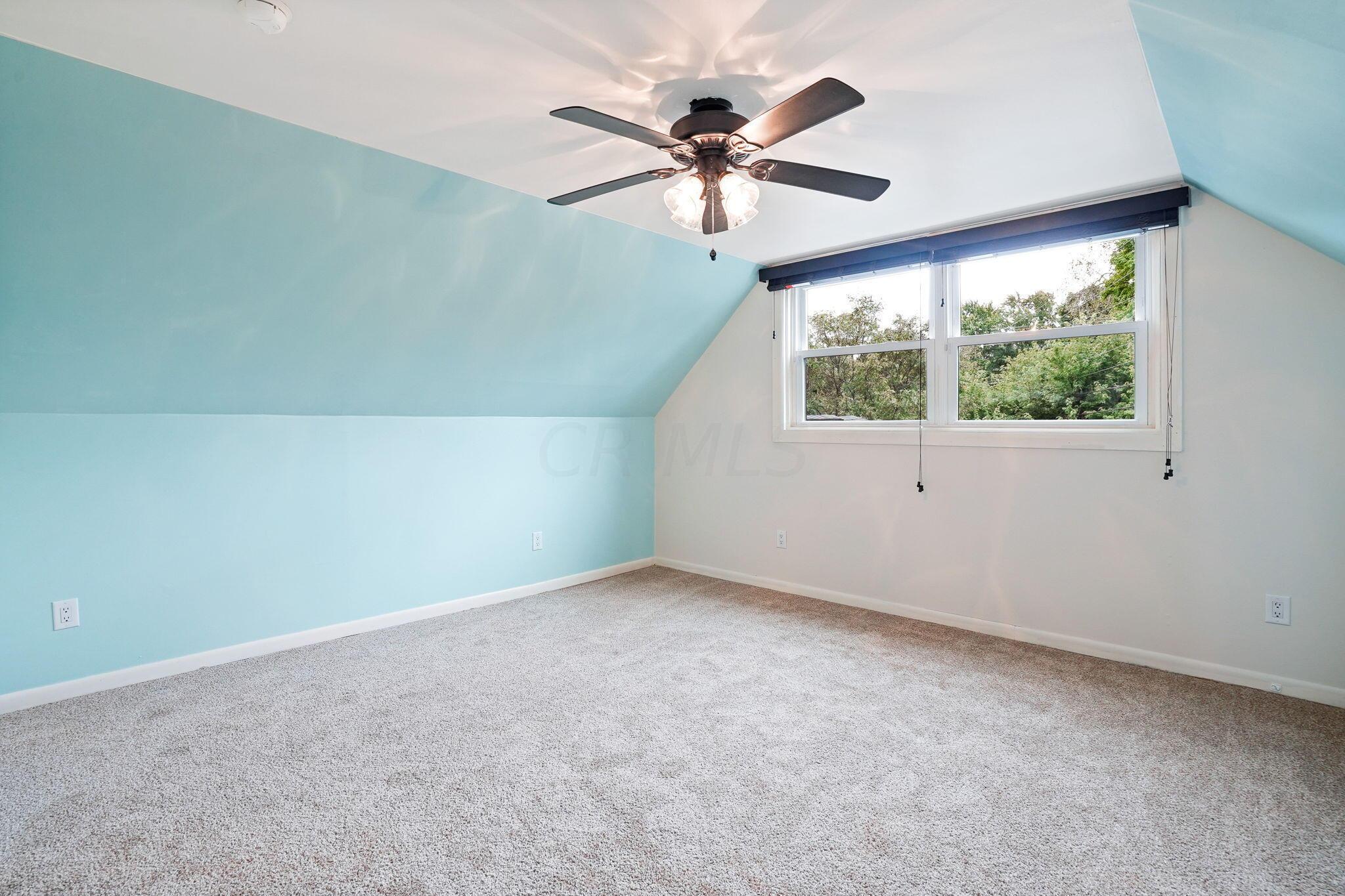 1030 Afton Road Columbus, OH 43221 - Photo 20 of 40 Large and Bright