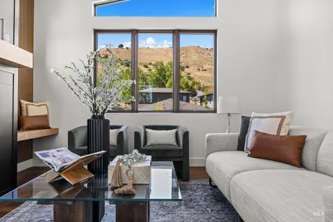 $1,225,000 | 3390 East Parsnip Peak Drive, Boise, ID 83716