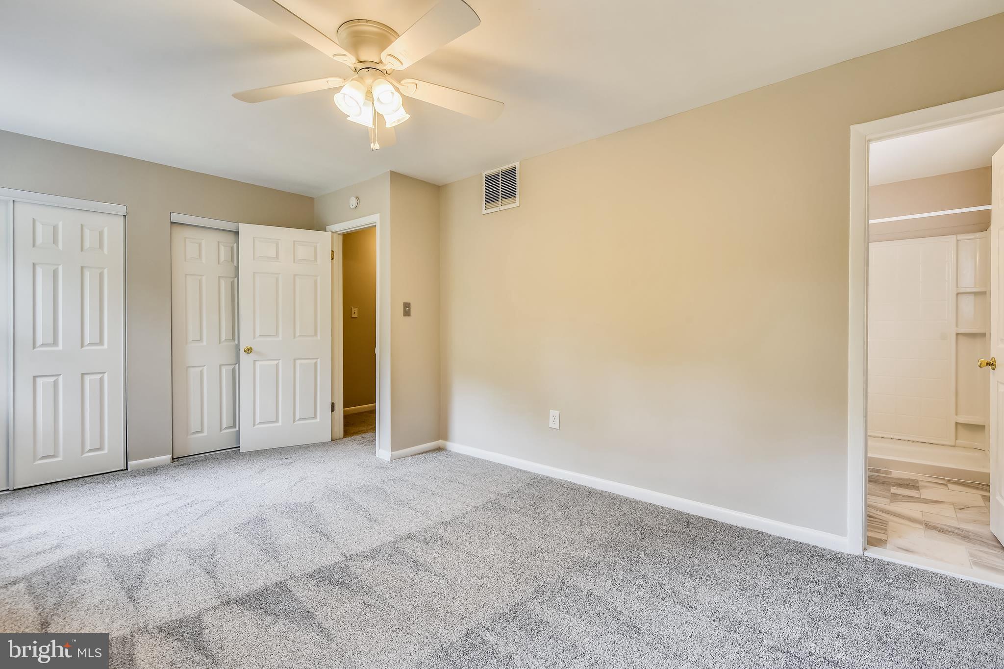645 Saltzman Road Severna Park, MD 21146 - Photo 13 of 40 Master bedroom with bath.