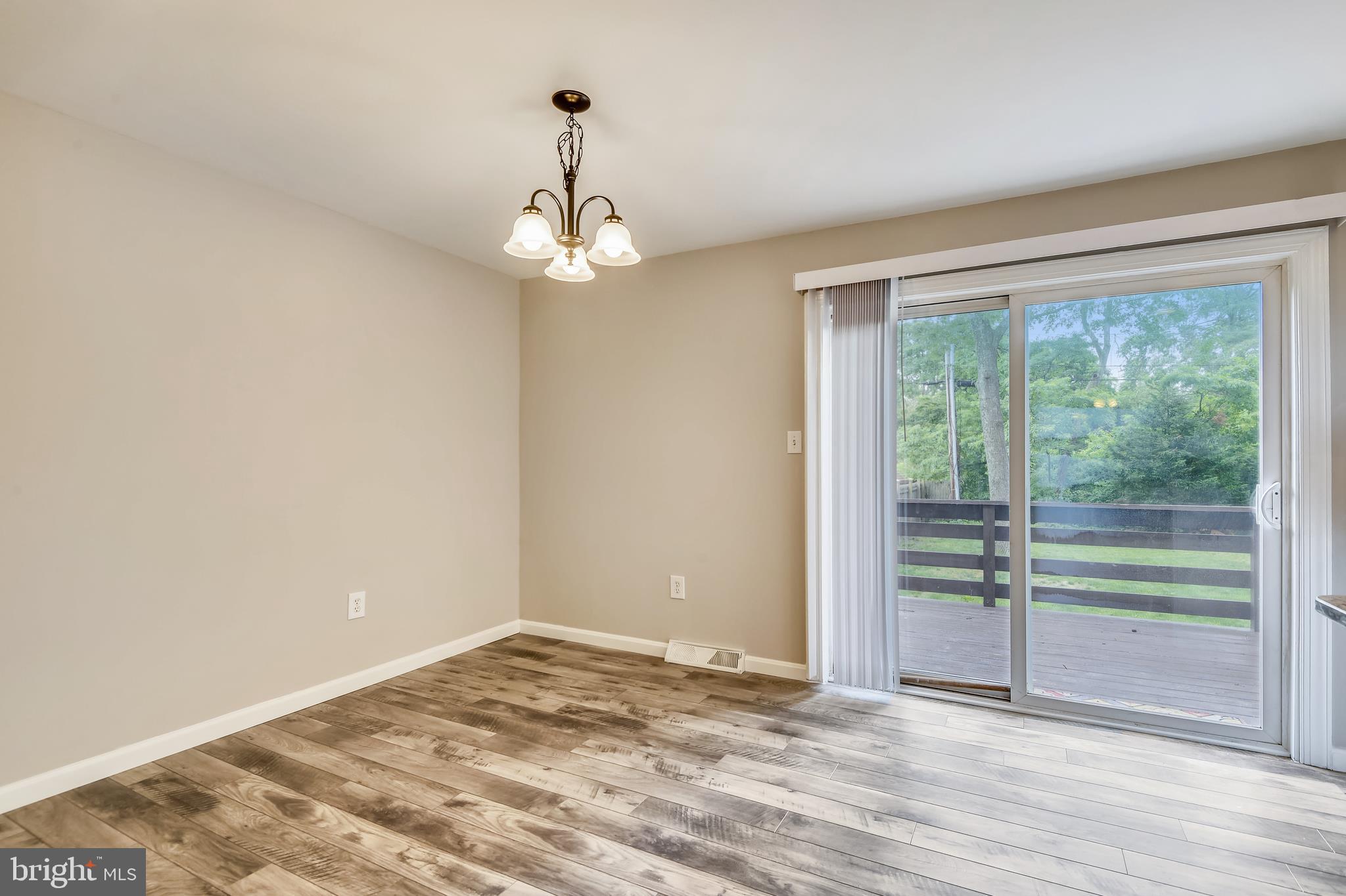 645 Saltzman Road Severna Park, MD 21146 - Photo 9 of 40 Dining room