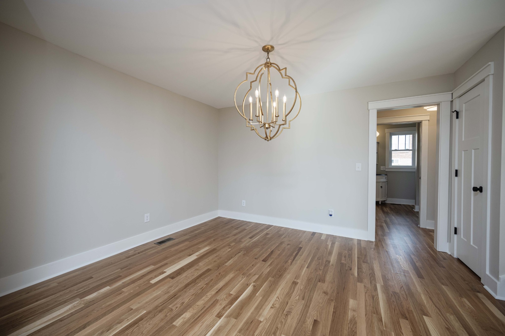 643 North Spring Street McMinnville, TN 37110 - Photo 12 of 53