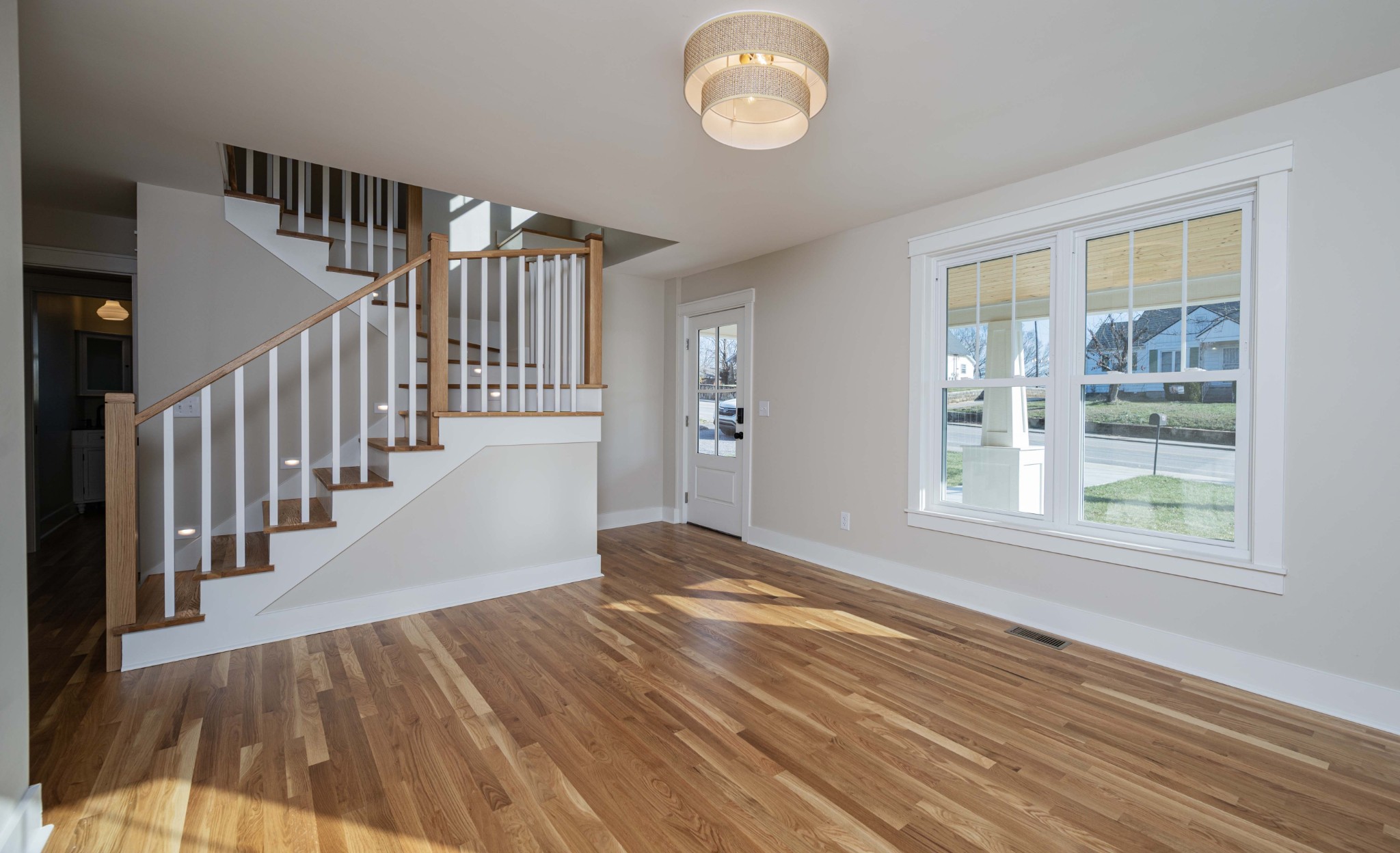 643 North Spring Street McMinnville, TN 37110 - Photo 4 of 53