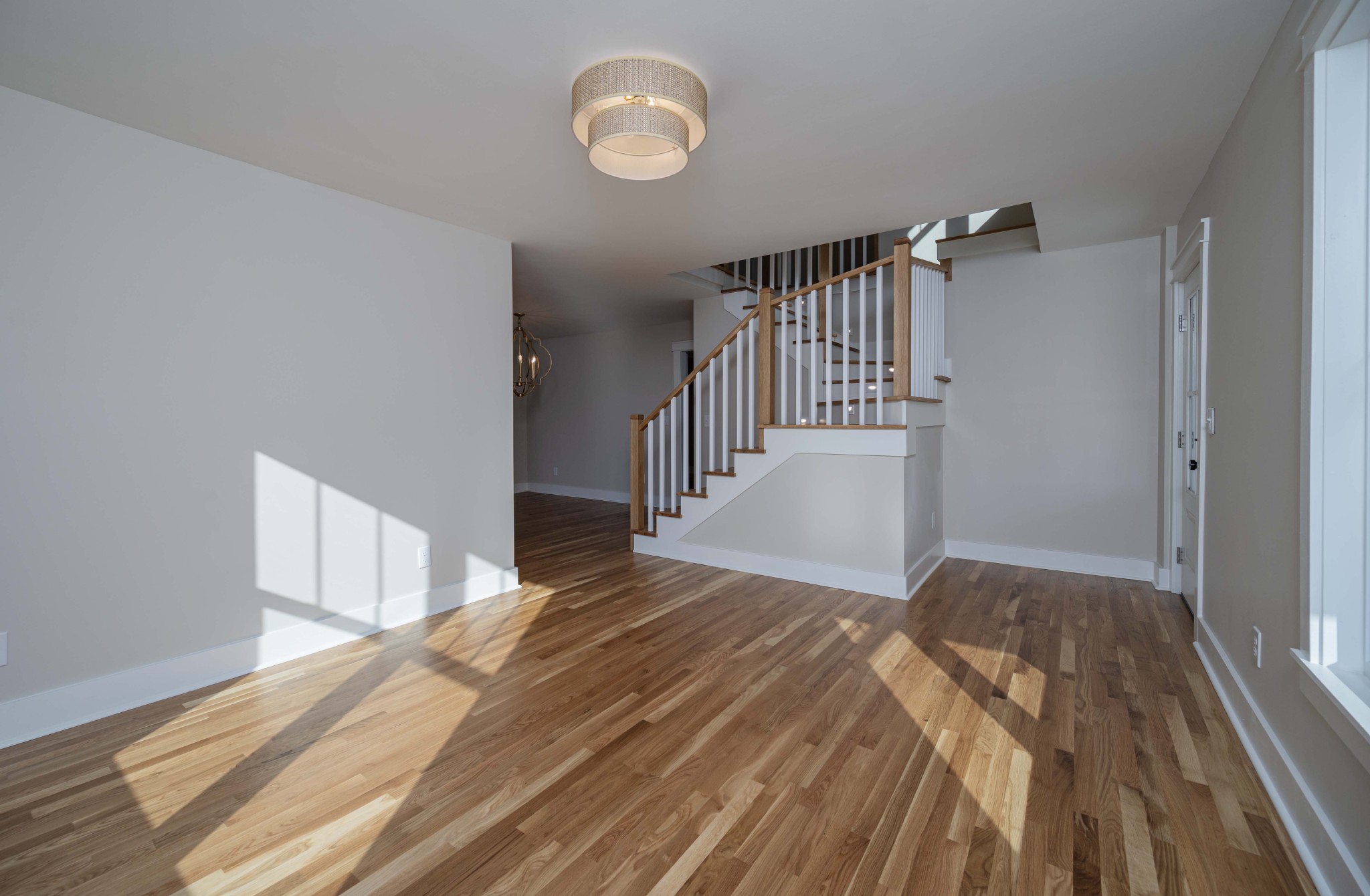 643 North Spring Street McMinnville, TN 37110 - Photo 5 of 53