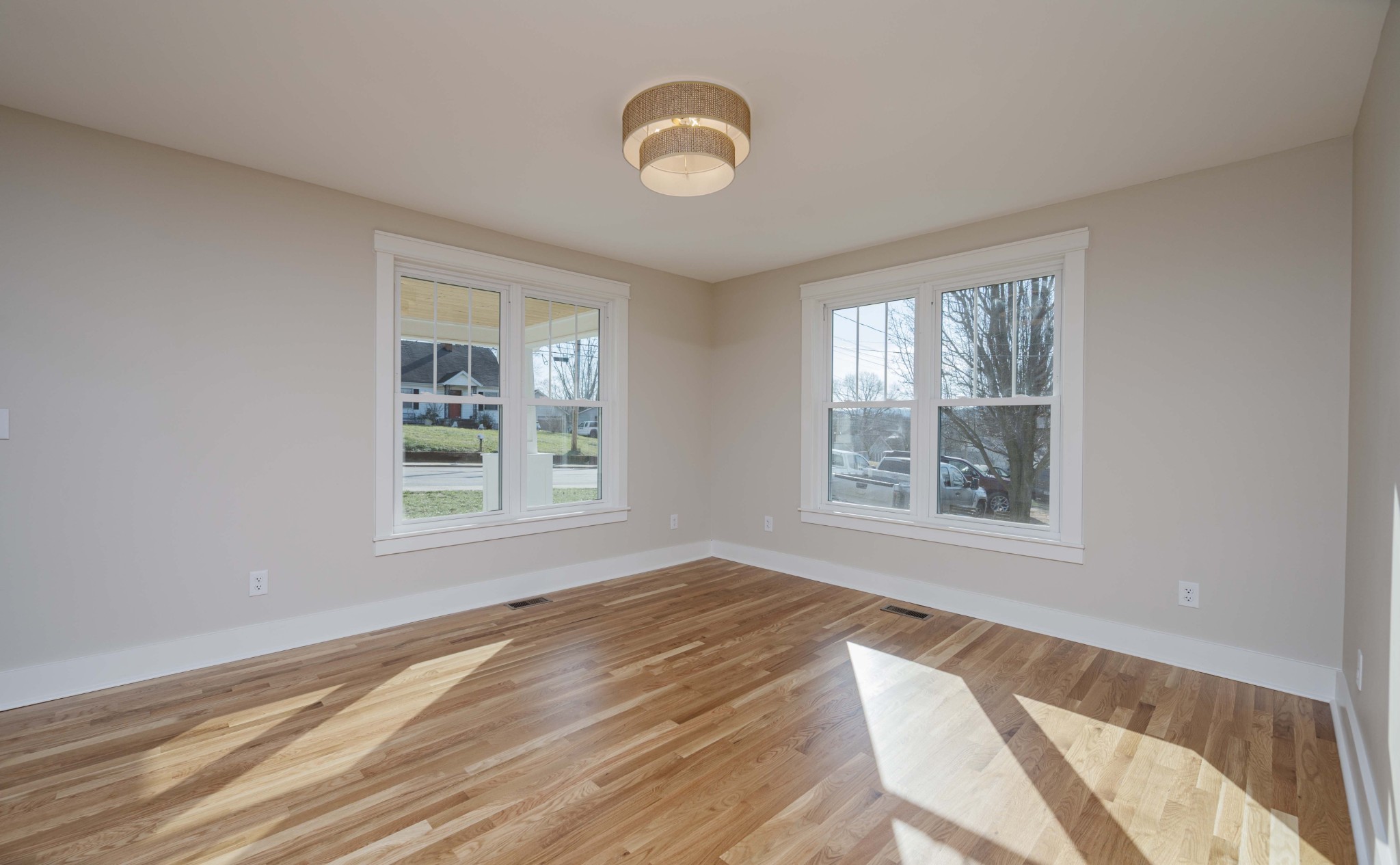 643 North Spring Street McMinnville, TN 37110 - Photo 7 of 53