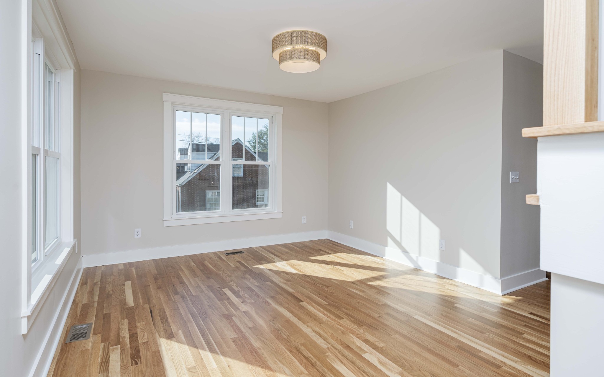 643 North Spring Street McMinnville, TN 37110 - Photo 8 of 53