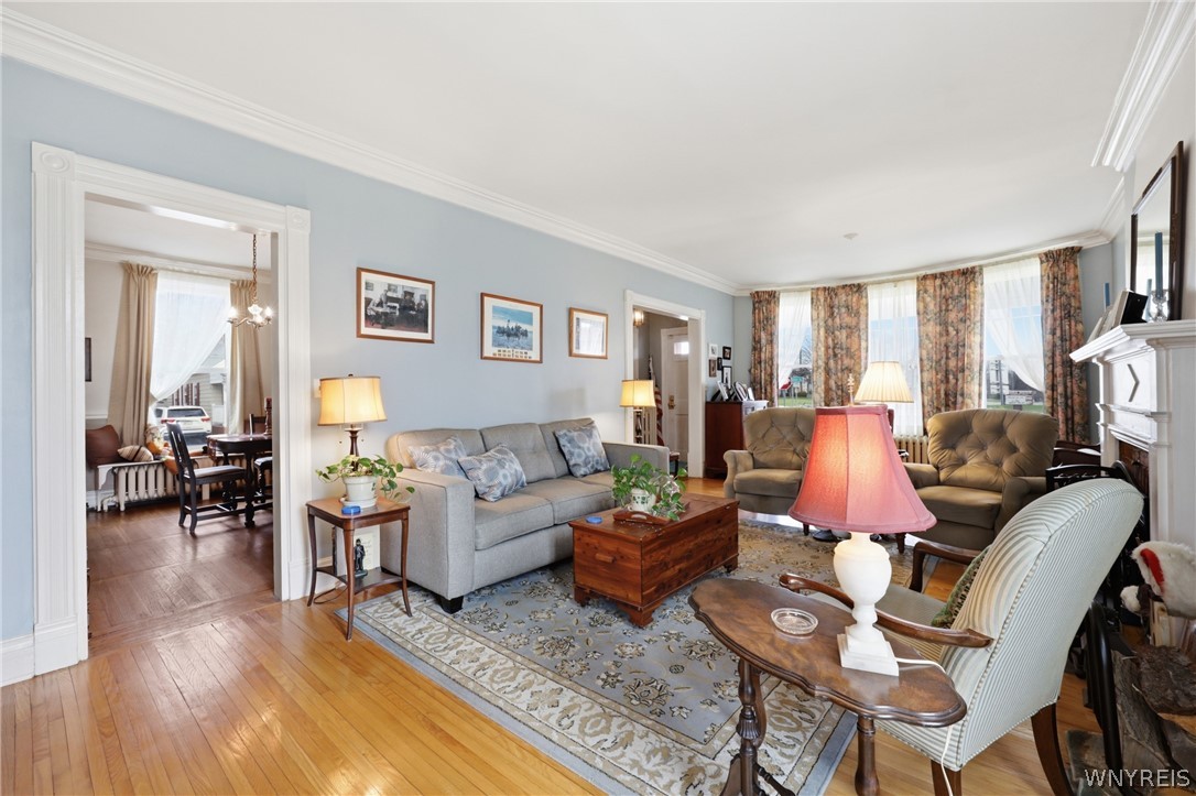 4140 Lewiston Road Niagara Falls, NY 14305 - Photo 13 of 44 Living Room