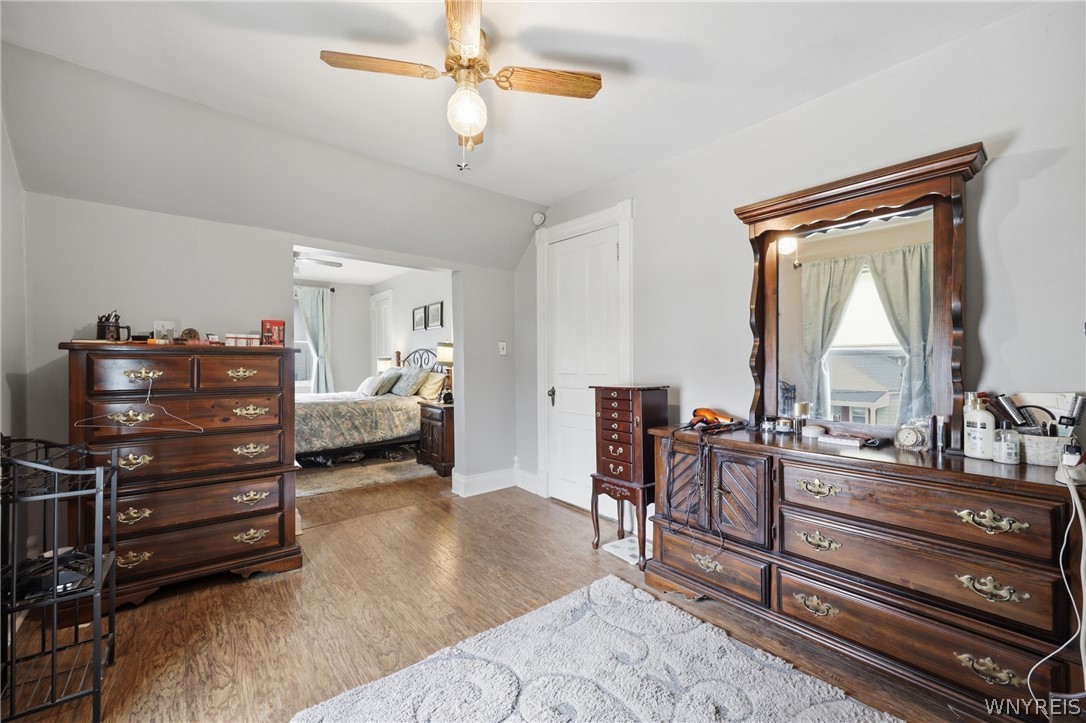 4140 Lewiston Road Niagara Falls, NY 14305 - Photo 25 of 44 Master Bedroom's Sitting Room