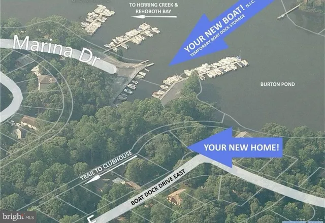 a view of a balcony and yard