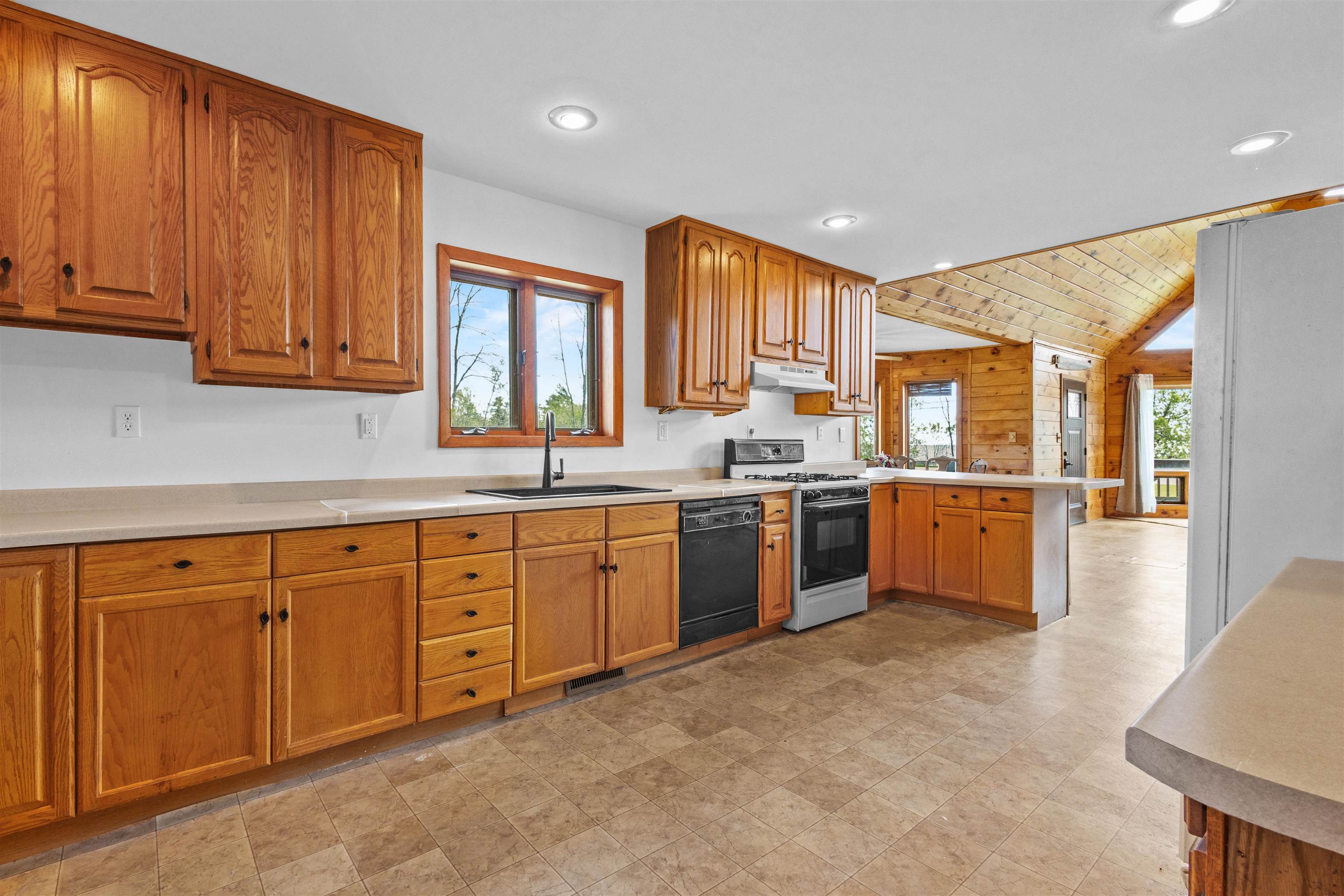 W4269 Birch Creek Rd No 6 Road Menominee, MI 49858 - Photo 4 of 82