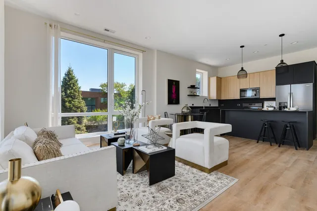 $2,550 | 280 Stonington Drive, Unit 108, Bloomingdale, IL 60108