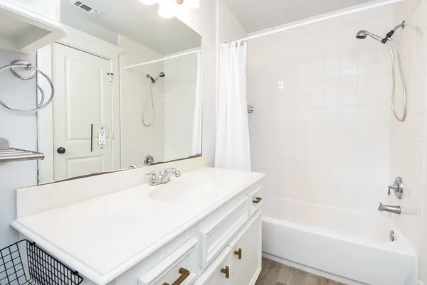 $1,350 | 1349 Heights Boulevard, Unit B, Houston, TX 77008