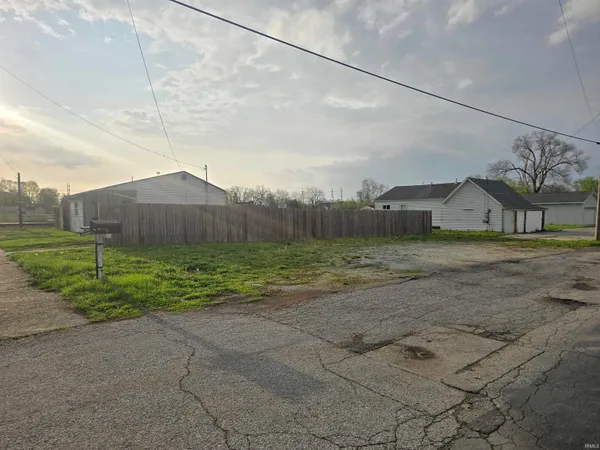 $15,000 | 114 East Highland Avenue, Marion, IN 46952