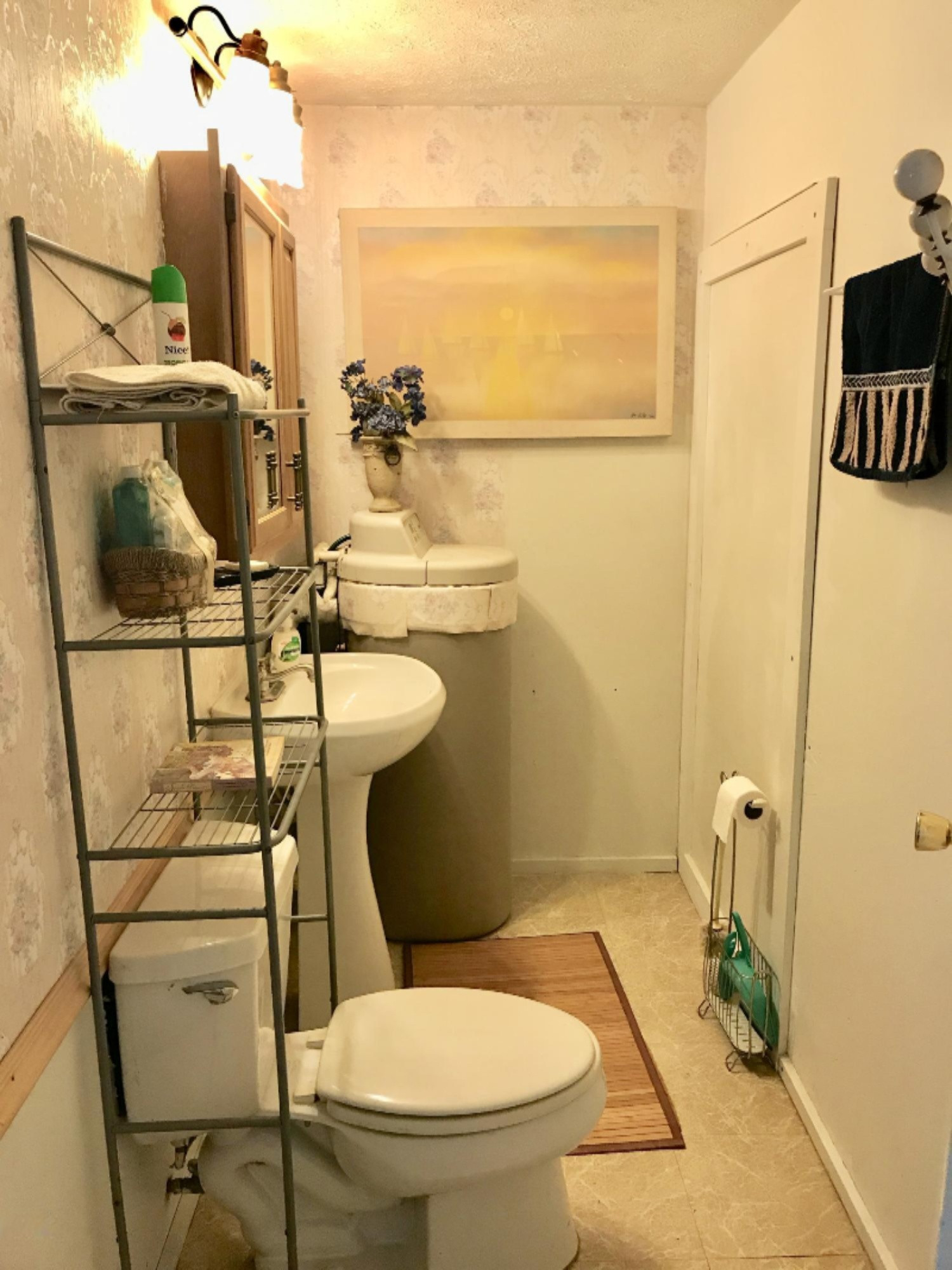 3126 Lakeshore Road Manistee, MI 49660 - Photo 7 of 26 fullsizeoutput_2974