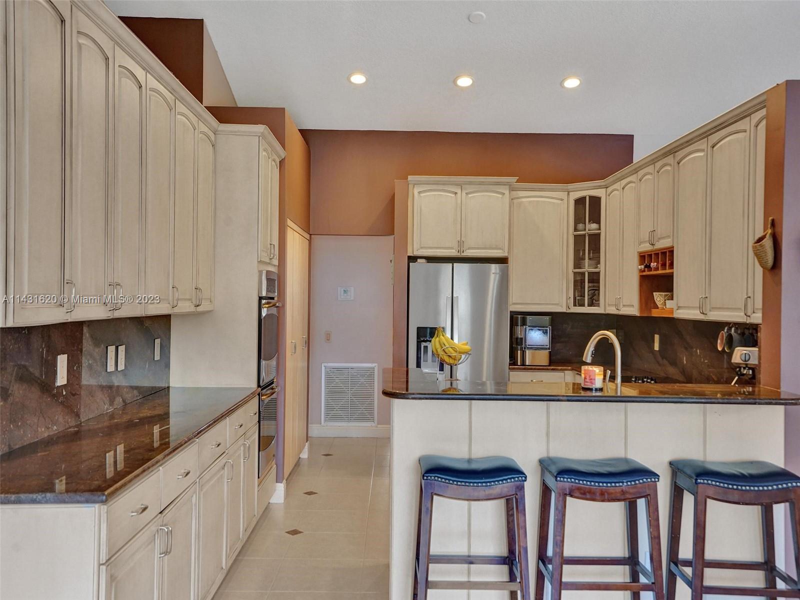 9601 Ridge Walk Court Davie, FL 33328 - Photo 25 of 61 Gallery Image 25