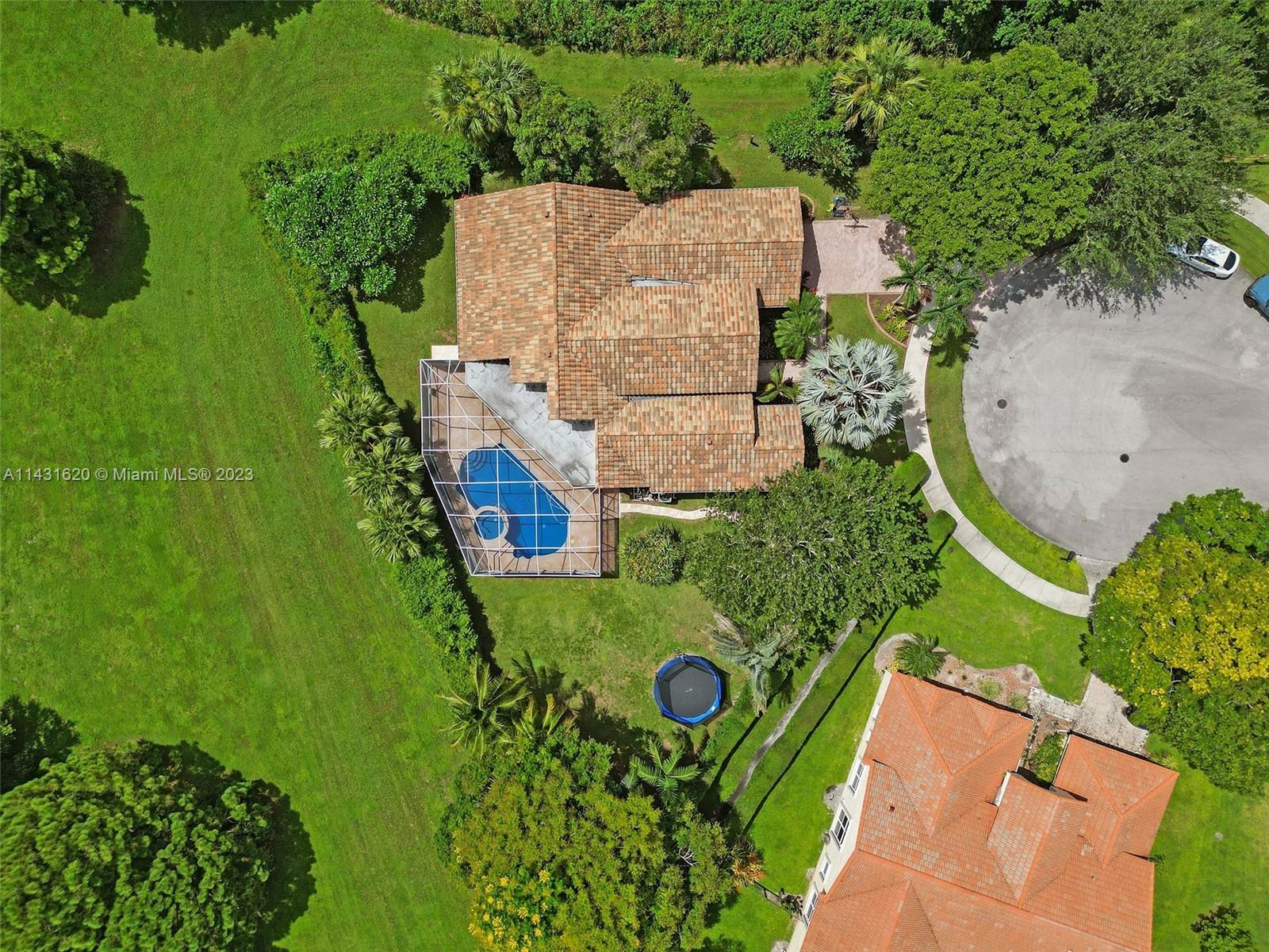 9601 Ridge Walk Court Davie, FL 33328 - Photo 4 of 61 Gallery Image 4