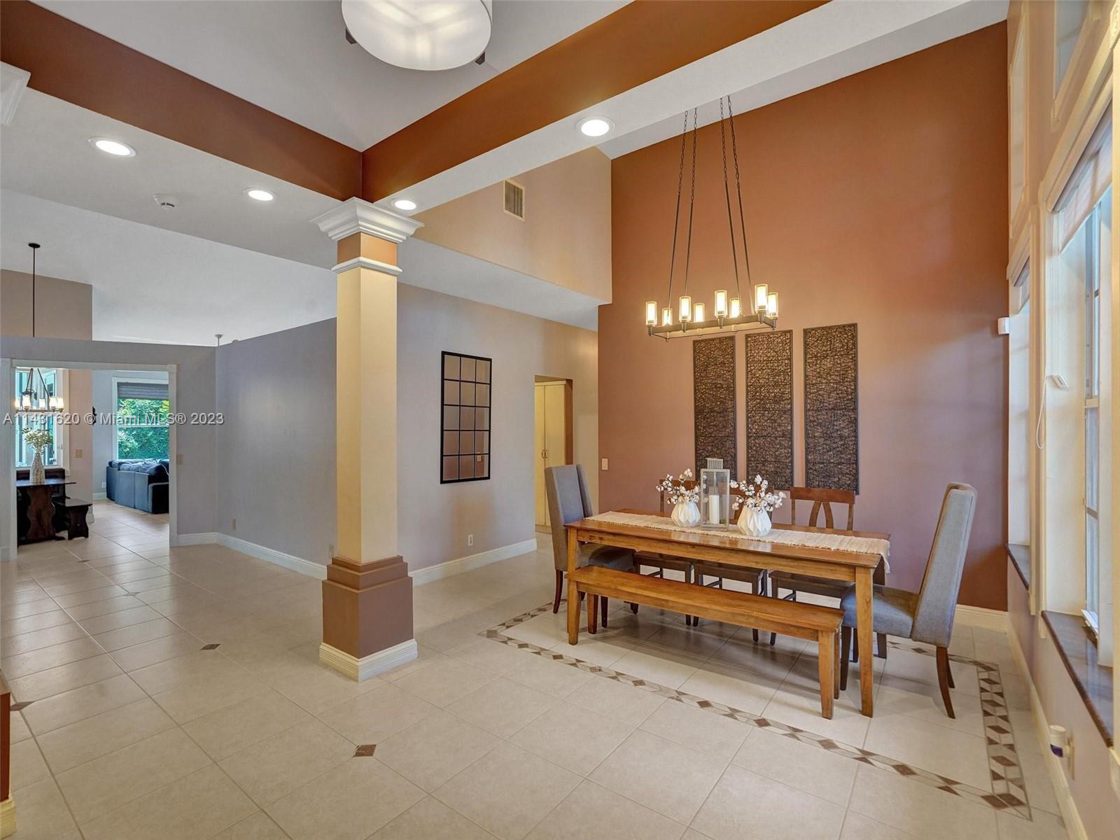 9601 Ridge Walk Court Davie, FL 33328 - Photo 8 of 61 Gallery Image 8