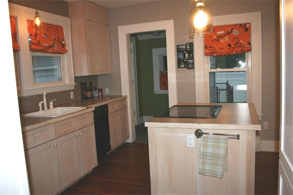 403 River Road Agawam, MA 01001 - Photo 10 of 27 Gallery Image 10