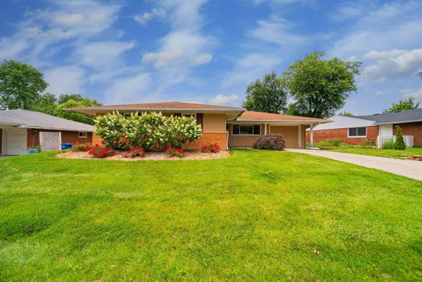 $320,000 | 5627 Copenhagen Drive, Westerville, OH 43081