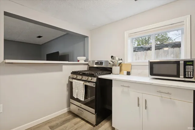 $168,000 | 57149 Greenlawn Avenue, Osceola, IN 46561