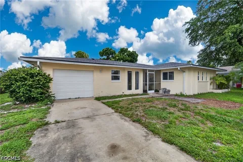 $231,000 | 1129 Southeast 18th Terrace, Cape Coral, FL 33990