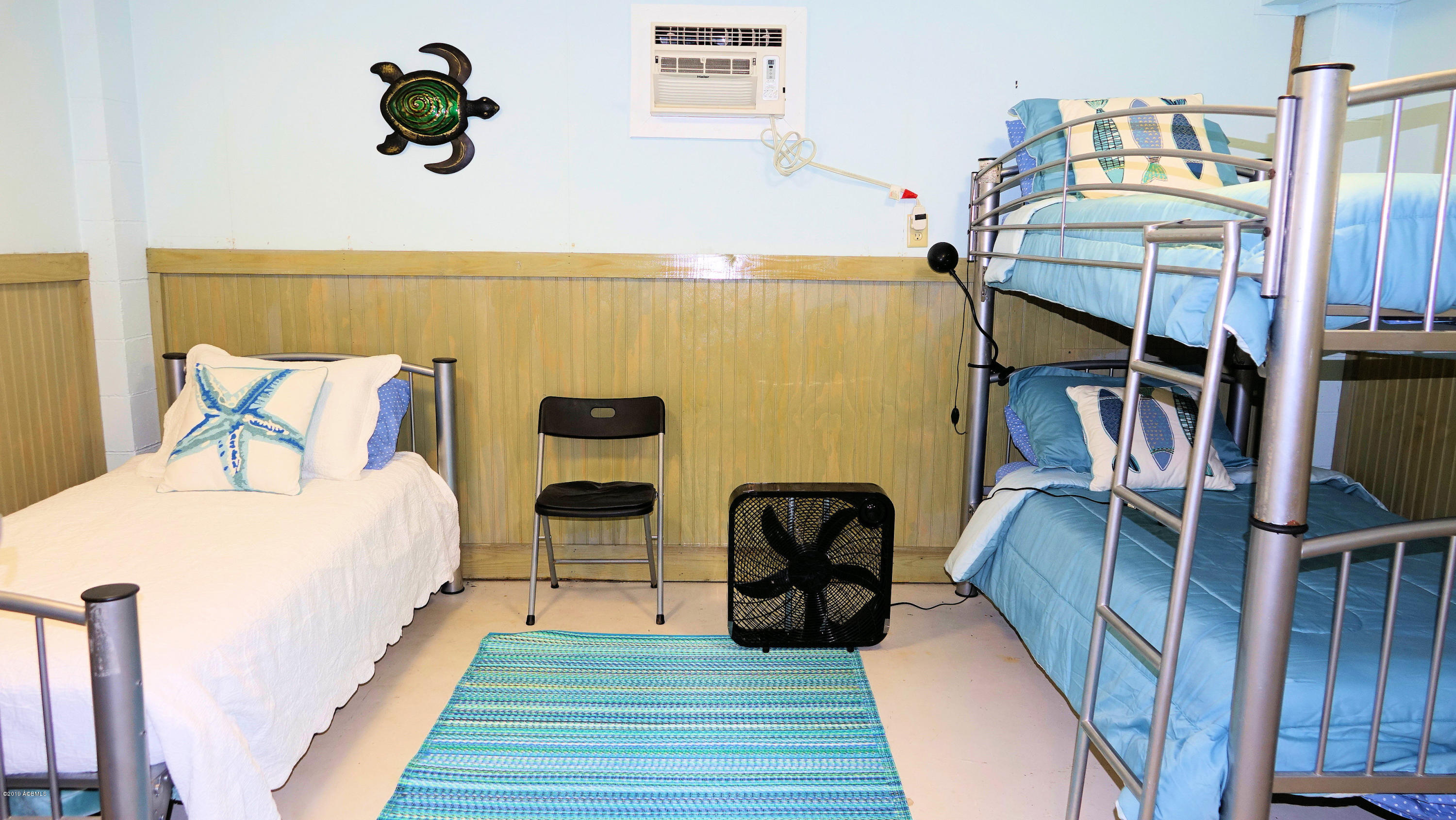 669 Dolphin Road Fripp Island, SC 29920 - Photo 21 of 33 1st Floor Bunk Room
