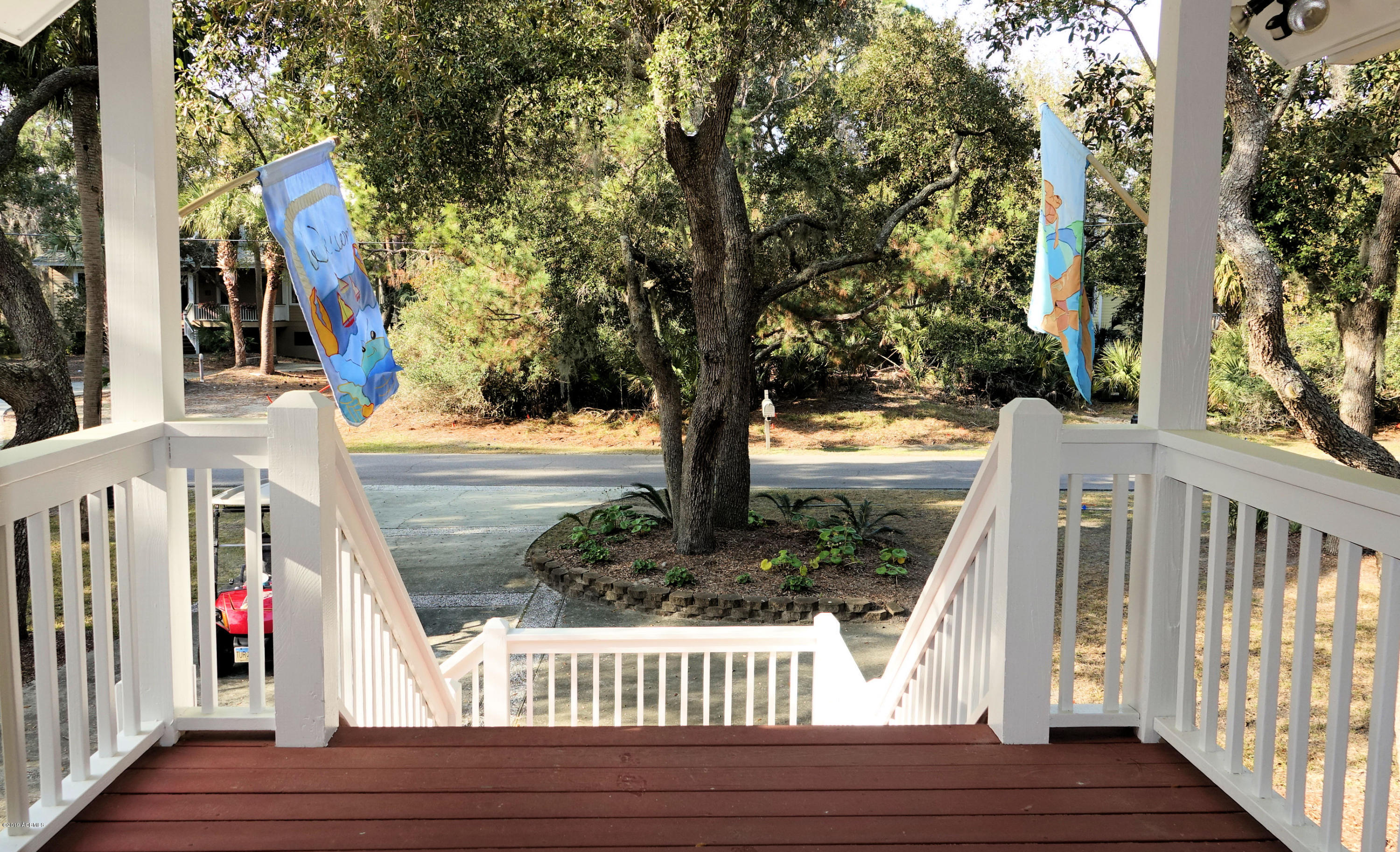 669 Dolphin Road Fripp Island, SC 29920 - Photo 3 of 33 FRONT PORCH