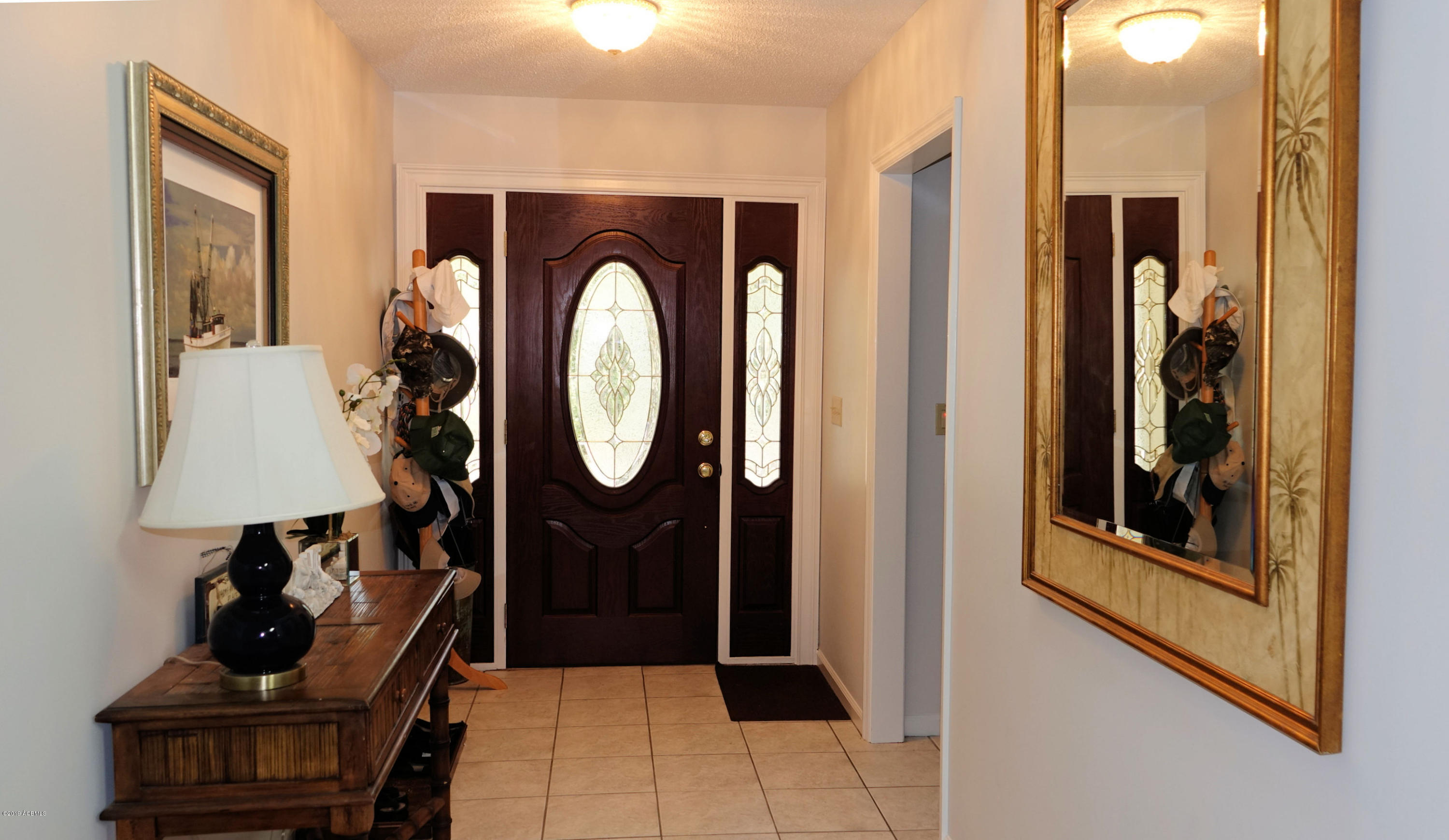 669 Dolphin Road Fripp Island, SC 29920 - Photo 4 of 33 FOYER
