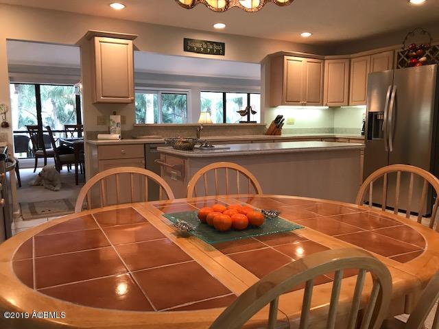 669 Dolphin Road Fripp Island, SC 29920 - Photo 10 of 33 Eat in Kitchen