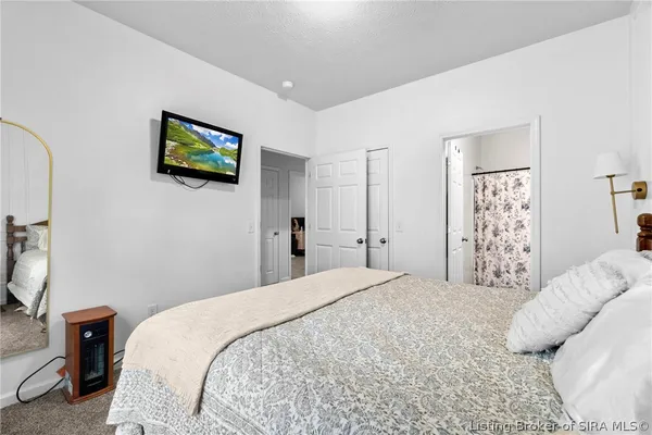 $160,000 | 147 Paulanna Avenue, Austin, IN 47102