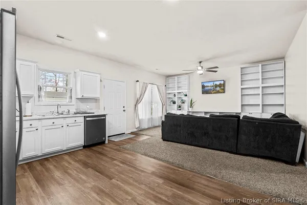 $160,000 | 147 Paulanna Avenue, Austin, IN 47102