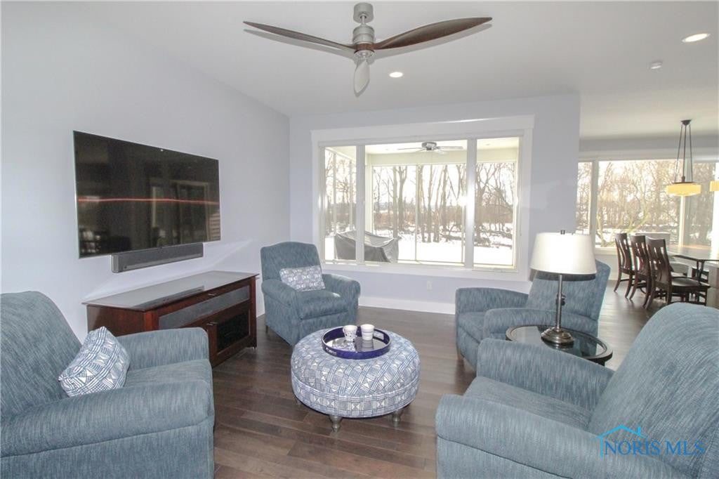 4249 Holt Road Sylvania, OH 43560 - Photo 10 of 27 Gallery Image 10