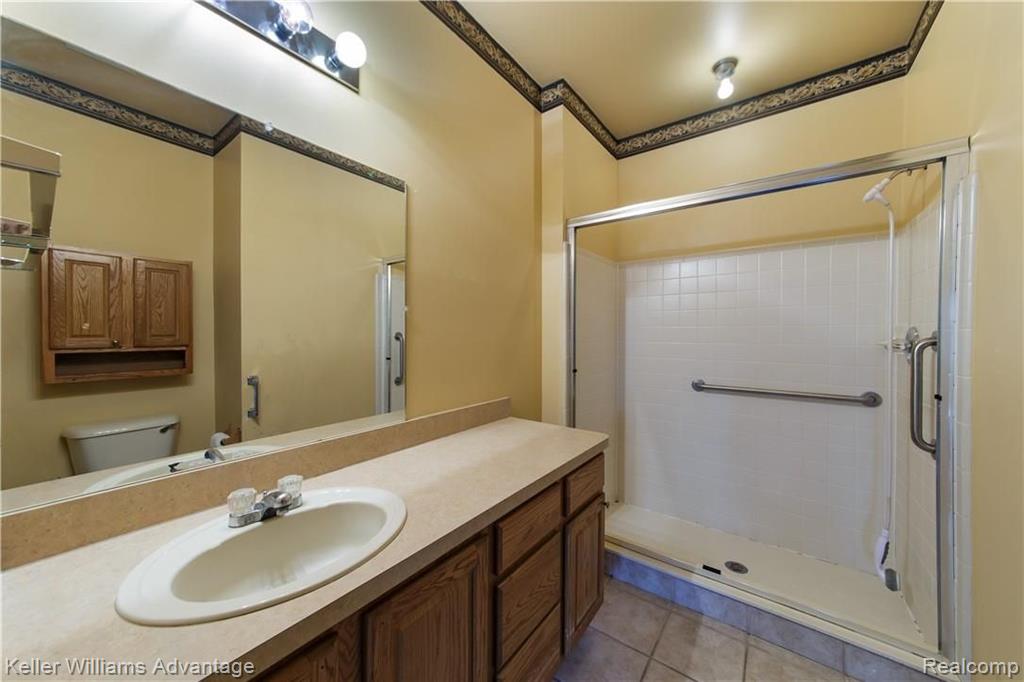 39140 Hayes Road Clinton Township, MI 48038 - Photo 16 of 23