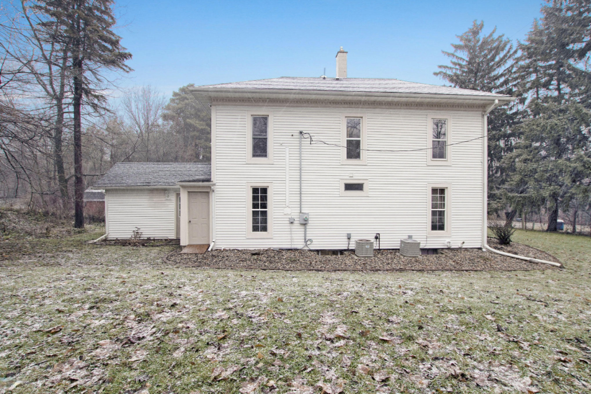 5659 South Stiles Road Ludington, MI 49431 - Photo 3 of 38 IMG_9215