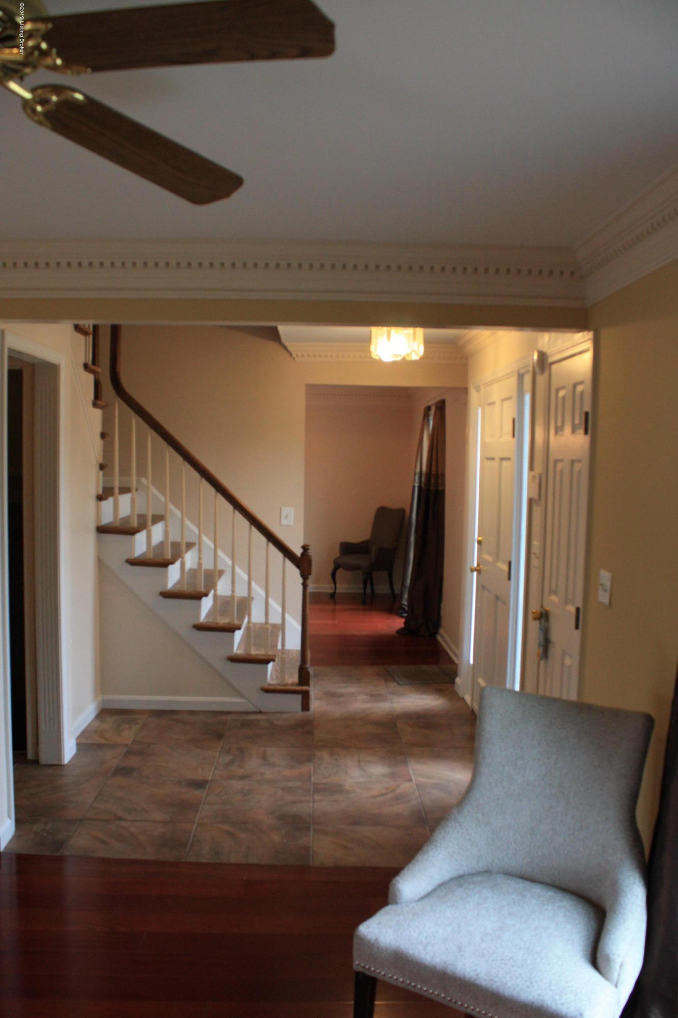 814 Moser Road Louisville, KY 40223 - Photo 7 of 39 IMG_2486