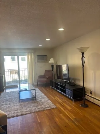 $4,200 | 50 Green Street, Unit 206, Brookline, MA 02446