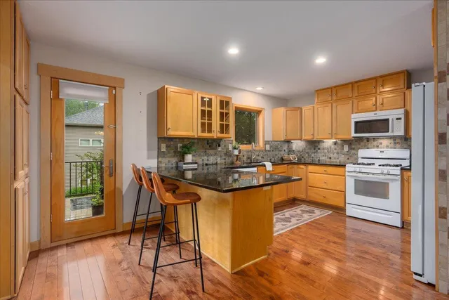 $550,000 | 2513 Burl Oak Curve, Hudson, WI 54016