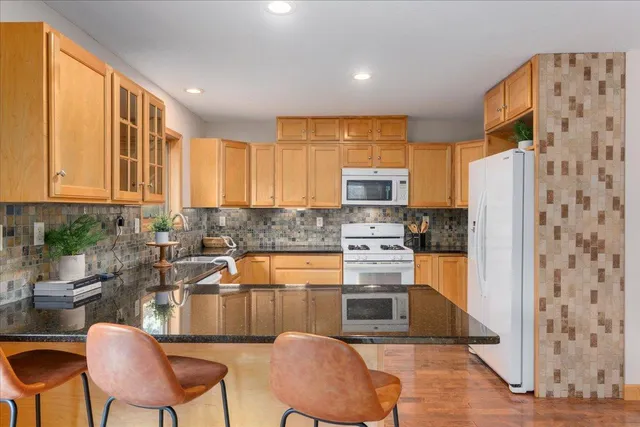 $550,000 | 2513 Burl Oak Curve, Hudson, WI 54016