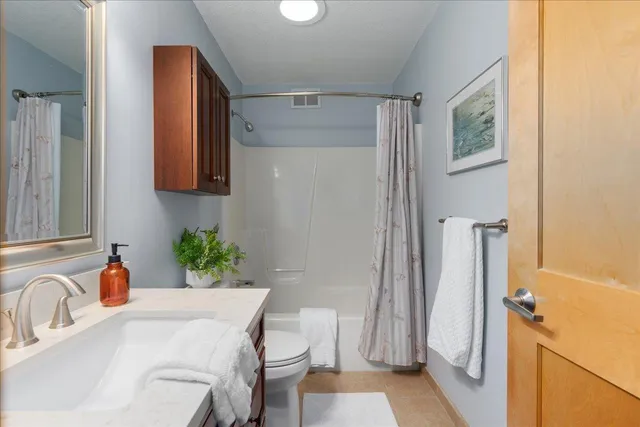 $550,000 | 2513 Burl Oak Curve, Hudson, WI 54016