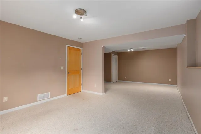 $550,000 | 2513 Burl Oak Curve, Hudson, WI 54016